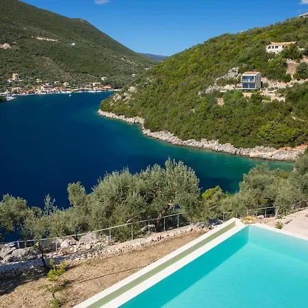 Zoe - Direct Sea Access Live Scenery At *