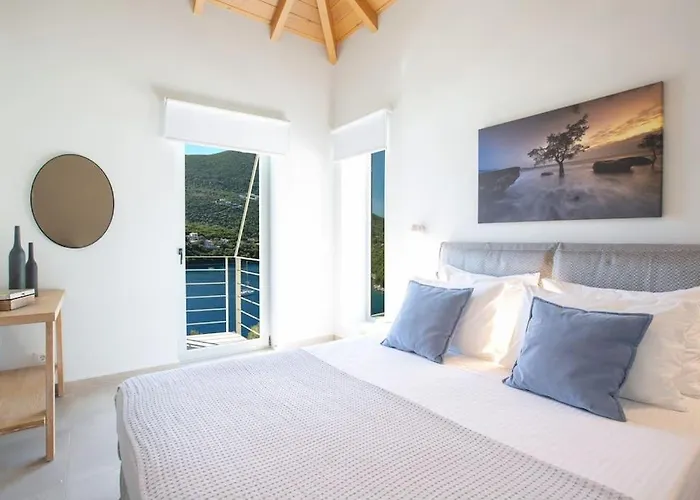 Villa Zoe - Direct Sea Access Live Scenery At *