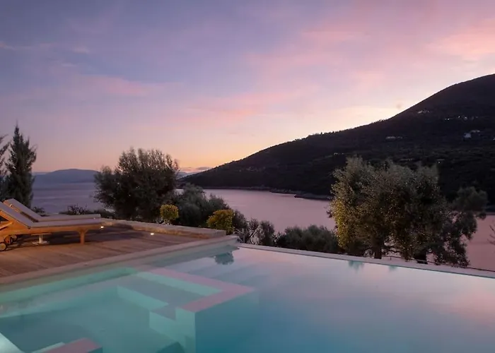 Zoe - Direct Sea Access Live Scenery At